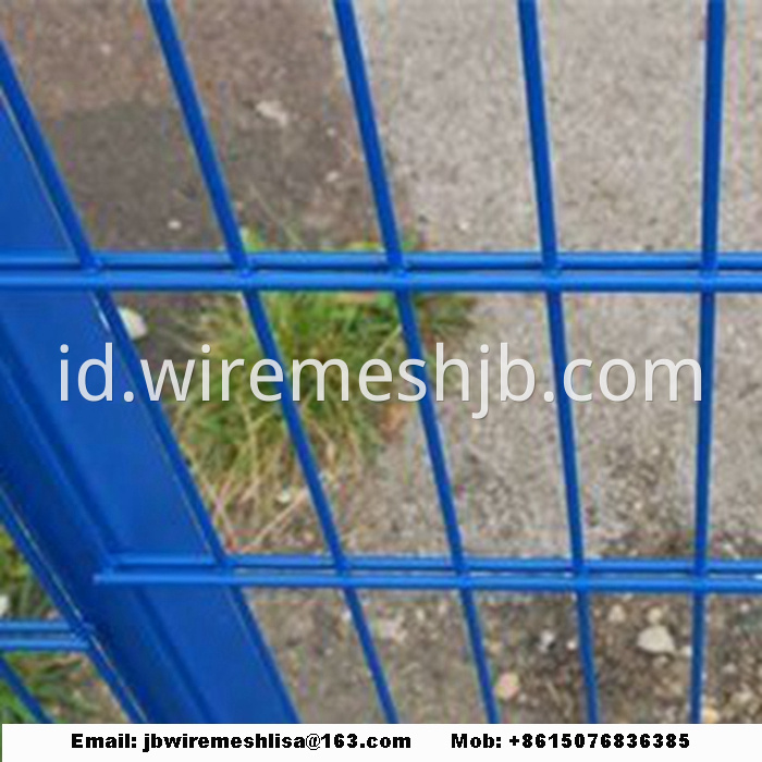 868/656 Powder Coated Double Weft Wire Mesh Fence